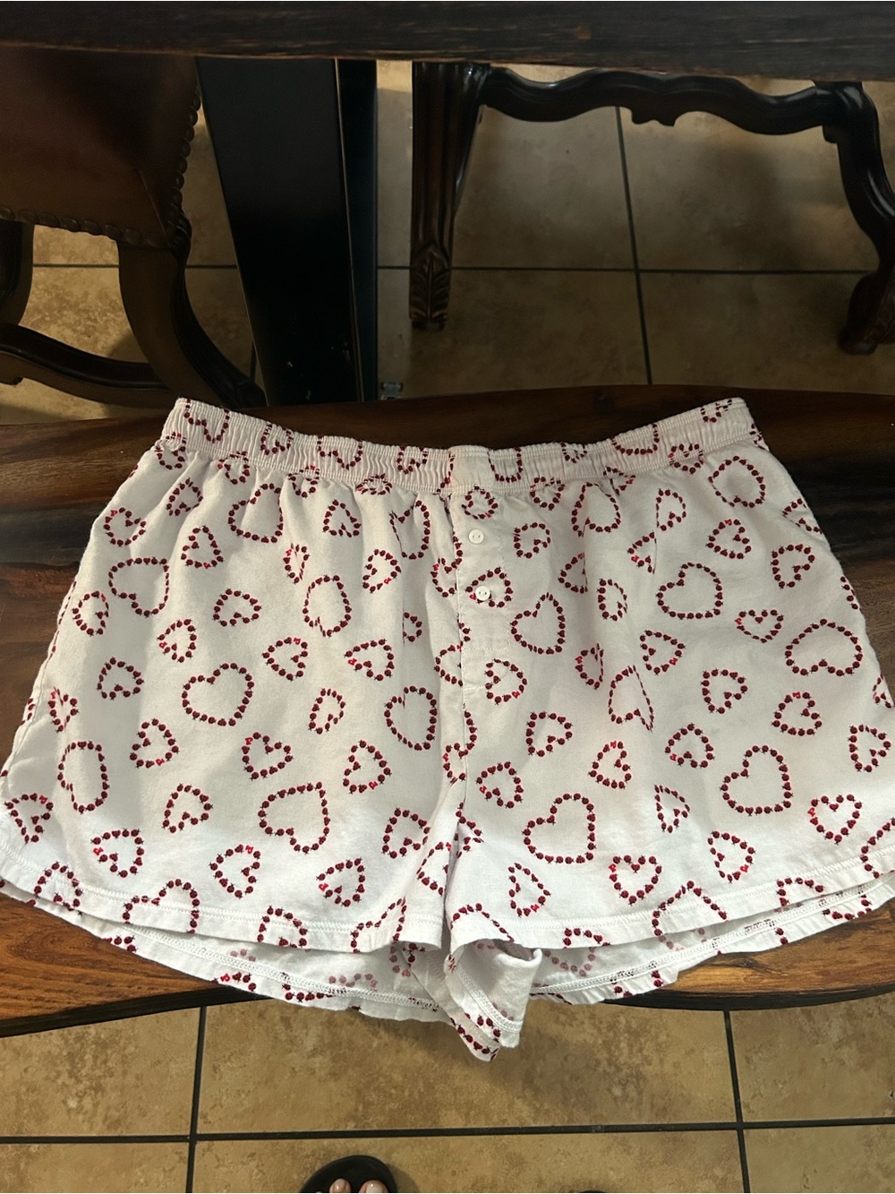 PINK Victoria's Secret White Lounge Shorts with Red Heart Print